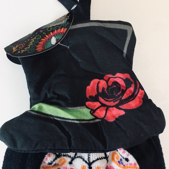 2 Halloween Top Hat Tie DOD Skull Kitchen Towels - Picture 2 of 7